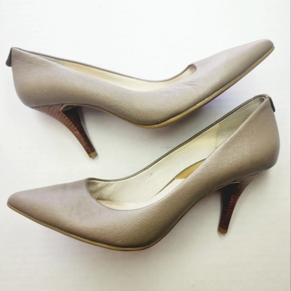 🌸Michael Kors Taupe‎ Heels